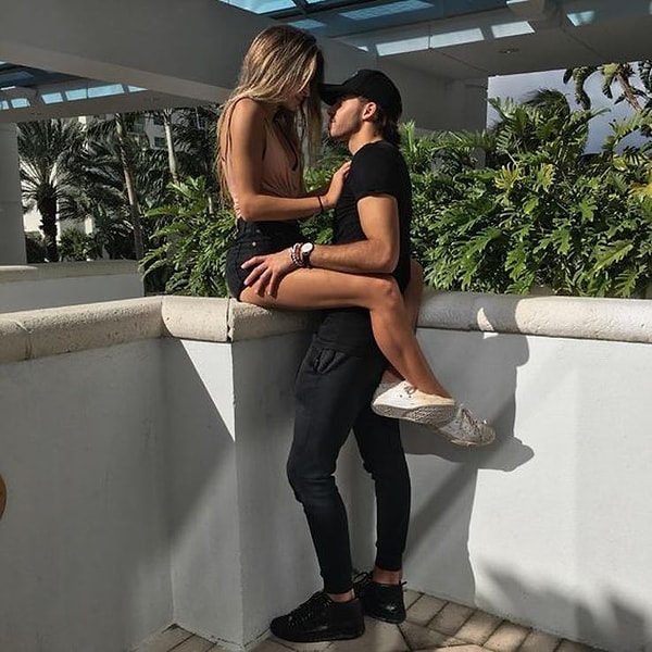 10. "Интересно ли ей узнать меня поближе?"