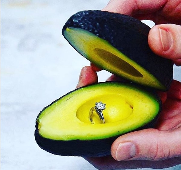 6. С тех пор колечки в авокадо стали мелькать то тут, то там