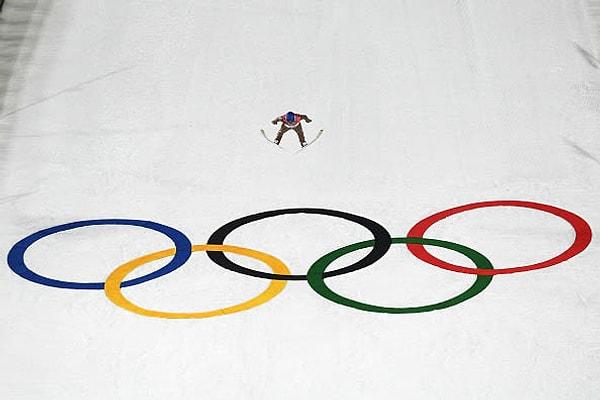 12. 2014 yılında kış olimpiyatlarında ilk kez kadın atletlerin de kayaklı atlayış yapmasına izin verildi.