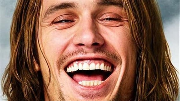 2. Как звали персонажа Джеймса Франко из фильма "Ананасовый экспресс: Сижу, курю"?