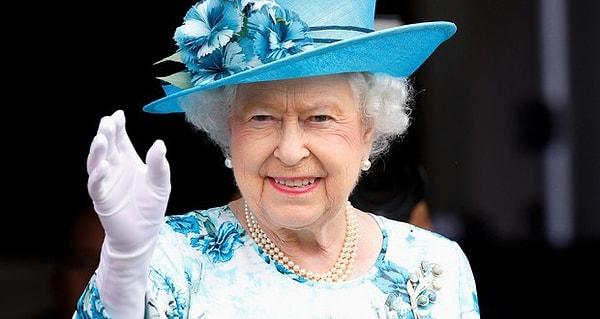 3. Kraliçe 2. Elizabeth günde 4 alkollü içecek içiyor. Öğle yemeğinden önce cin, öğle yemeğinde şarap, akşam yemeğinde martini, yemekten sonra ise 1 bardak şampanya.