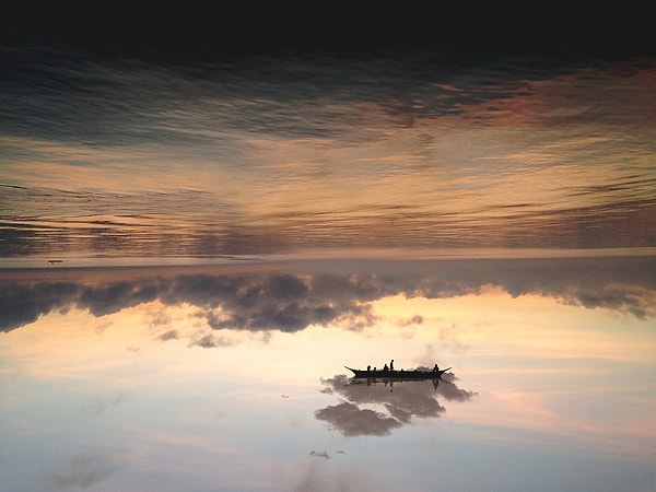 12. Эта работа - словно визуальное воплощение ночных сновидений...