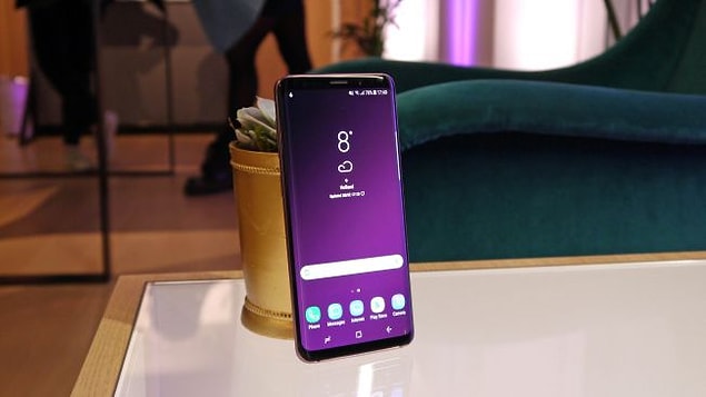 Samsung S9 ve S9+ güneşli günlerde yaşanan ekran parlaklığı problemini de çözmeye aday.