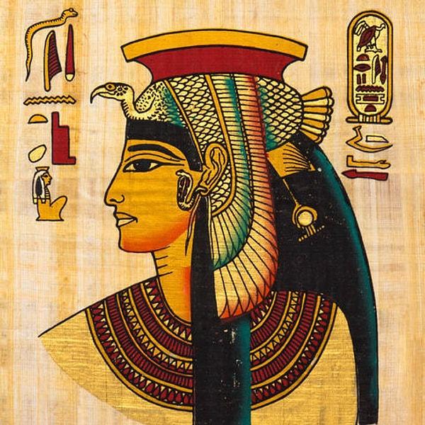 3. Kleopatra'nın yaşadığı dönem, piramitlerin inşaatının başlamasına değil iPhone 7'nin piyasaya sürülmesine daha yakındır.