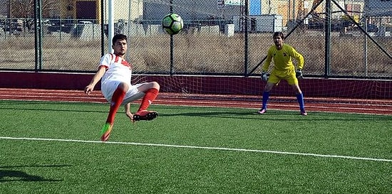 Balona Rövaşata Atarak Fenomen Olan Genç, İlk Maçında 2 Gol Attı