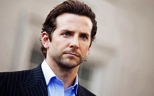 Neden böyle bir şey yaptığını asla bilmesek de, bir dönem Bradley Cooper saçlarına perma yaptırmıştı.