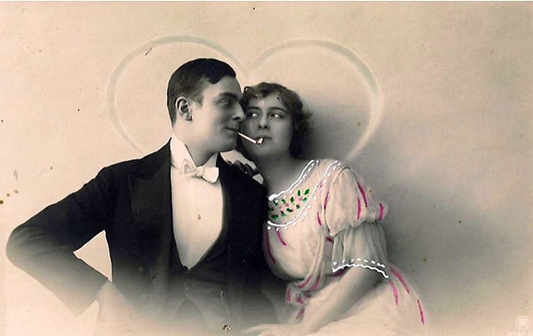 2. Луший романтический жест XIX века - поделиться сигареткой!