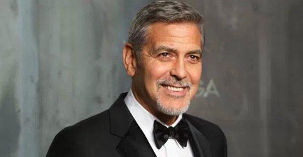 20. George Clooney, arkadaşının kedisinin kum kabını temizlemişti. Ardından arkadaşı, kedisinin kaka yapmadığını düşündü. Sonrasında Clooney kum kabına kakasını yaparak, kedi günler sonra devasa boyutta kaka yapmış gibi gösterdi.
