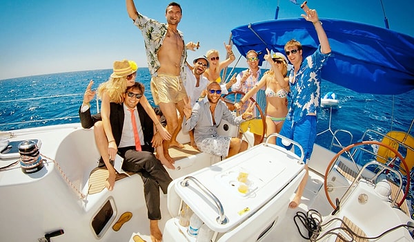 2. Свой день рождения обычно вы проводите...