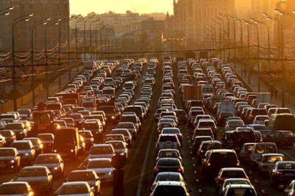 6. Готовы ли вы добираться на работу/учебу в течение нескольких часов из-за громадных пробок?