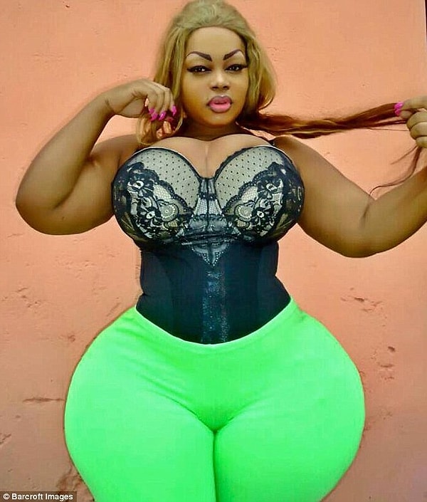 Девушка довольна собой и своей внешностью, но при этом отмечает, что люди, которые видят её впервые, всякий раз какое-то время пребывают в небольшом шоке.