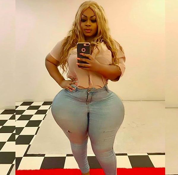 Особенно когда знаешь, что все ЭТО от природы, а не благодаря хирургам 😎