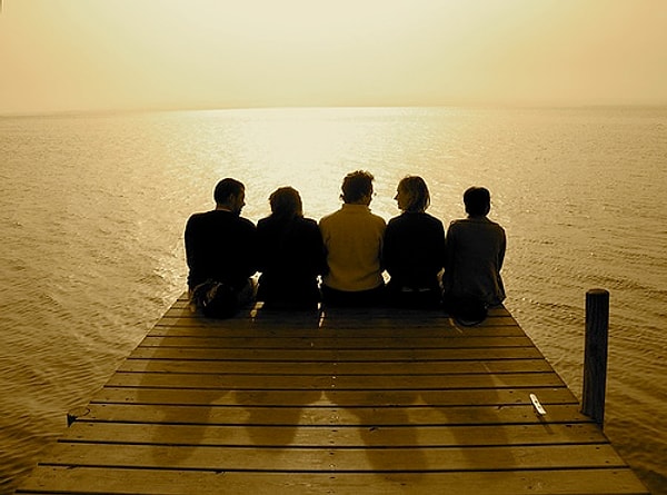 Вы самый обычный друг! Можете как поддержать в самую трудную минуту, так и пропасть на месяц, не писать, не звонить!