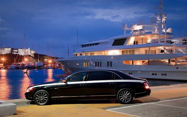 Вы созданы для красивой жизни на огромной вилле с бассейном, личным водителем и собственной яхтой!