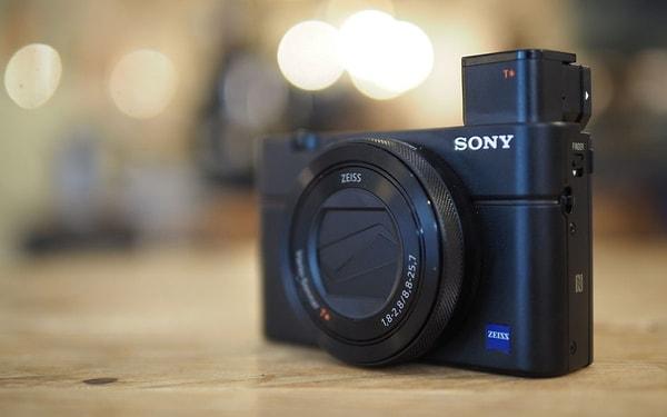 2. Fazla iddialı olacak, farkındayım ama, büyük alışverişler adına verdiğim en doğru kararlardan biri: Sony RX100 IV Dijital Fotoğraf Makinesi