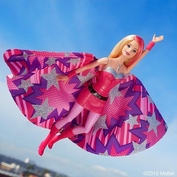 7. Türkü kızına Barbie Princess Power Sparkle bebeği aldı!