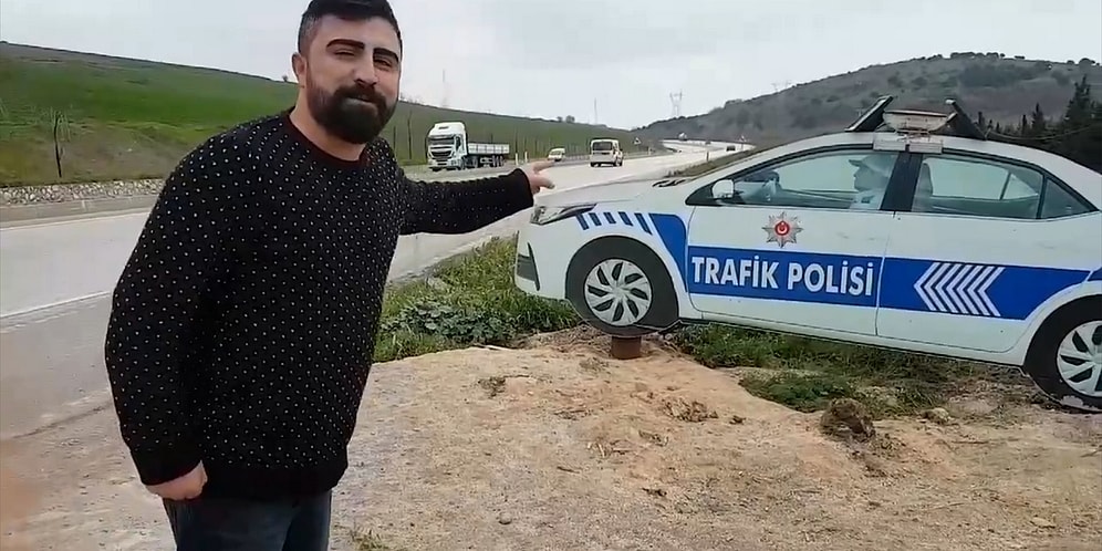 Polis Arabası Maketini Gerçek Sanıp Bir Buçuk Saat Gitmesini Bekleyen Ehliyetsiz Yurdum İnsanı