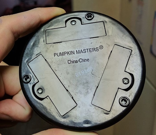 17. Три разных крышки для трех батарей 😑