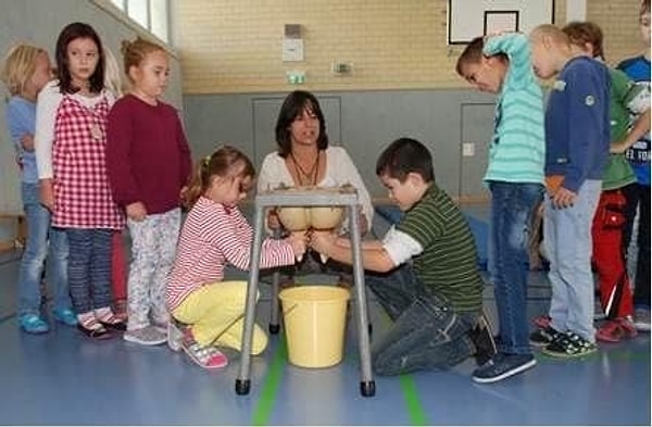 4. Уровень неловкости и "ржачности" этого фото просто зашкаливает 😁