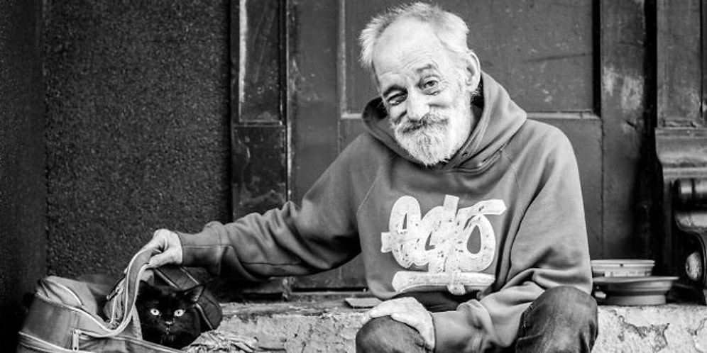 Вы уже не сможете смотреть на бездомных прежними глазами: 15 портретов и истории, которые они скрывают