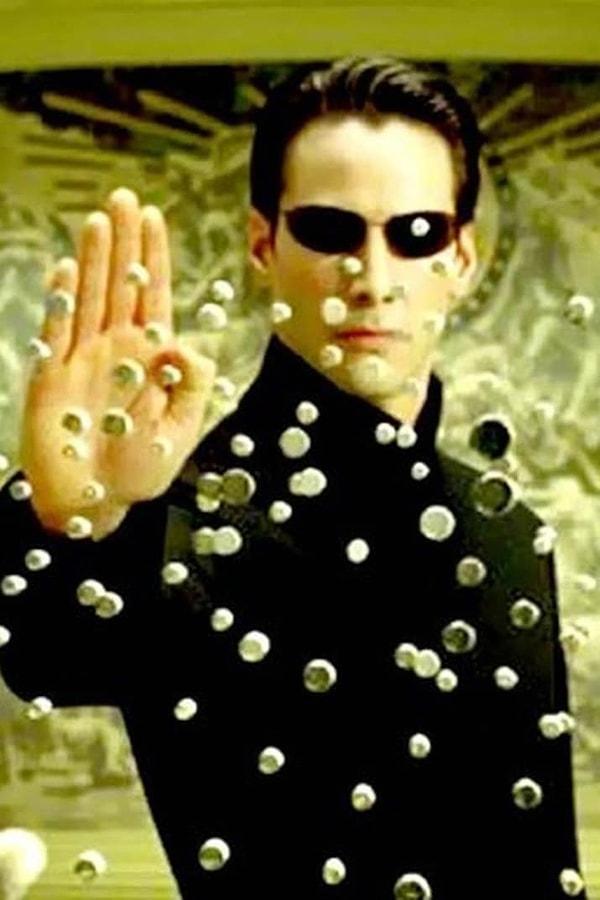 14. The Matrix filminde Neo karakteri olarak Will Smith