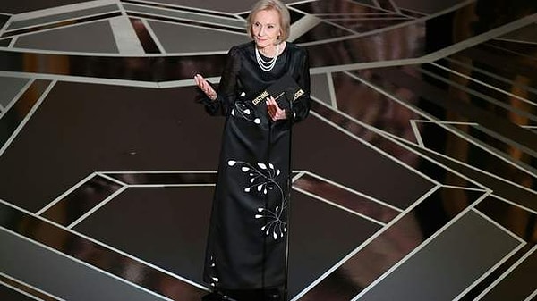 4. Лучший дизайн костюмов - "Призрачная нить"