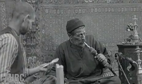 1930 Yılından Görüntülerle Nargile Meraklısı Esnafımız