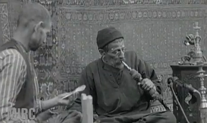 1930 Yılından Görüntülerle Nargile Meraklısı Esnafımız