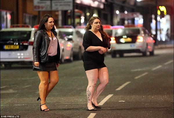 14. На что только не идут женщины, чтобы выглядеть на все 100. Но это уже явный перебор 🙈