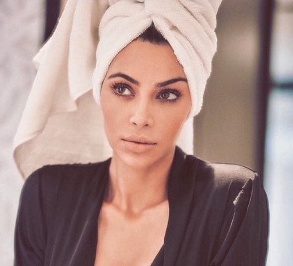 Как выясняется из шоу Keeping Up With The Kardashians', Ким проводит много болезненных косметических процедур.