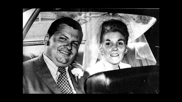 1. Кэрол Хофф - жена "убийцы-клоуна" Джона Уэйна Гейси