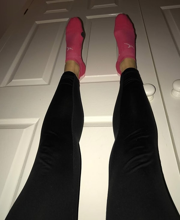 8. Если поднимать ноги наверх после секса, ваши шансы забеременеть, скорее всего, не увеличатся