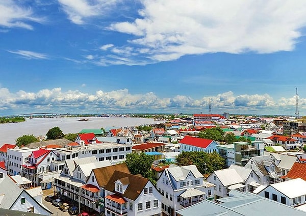 9. Столица Суринама?