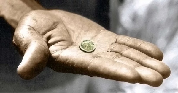 А все дело в том, что китайские презервативы просто-напросто малы местным жителям.