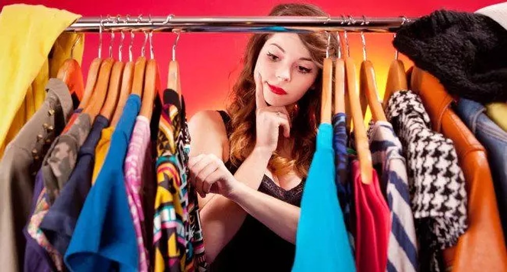 Giydiğimiz Kıyafetlerin Rengi ile Karşımızdaki İnsanlara Verdiğimiz Mesajların Ne Kadar Farkındayız?