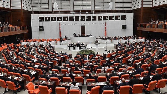 Yapılan oylamada CHP’nin önergesi reddedildi...