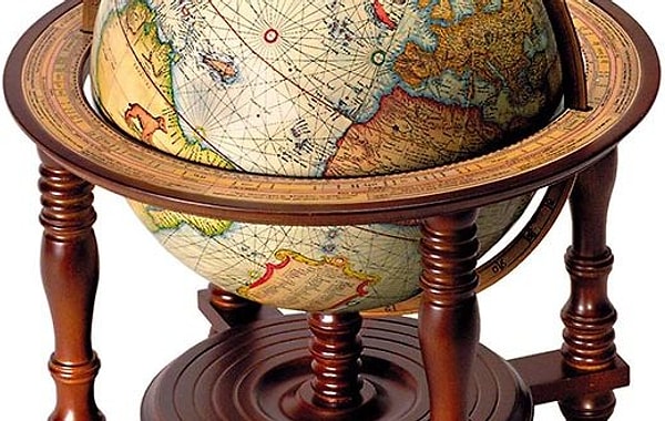 2. Какова приблизительная длина экватора Земли?