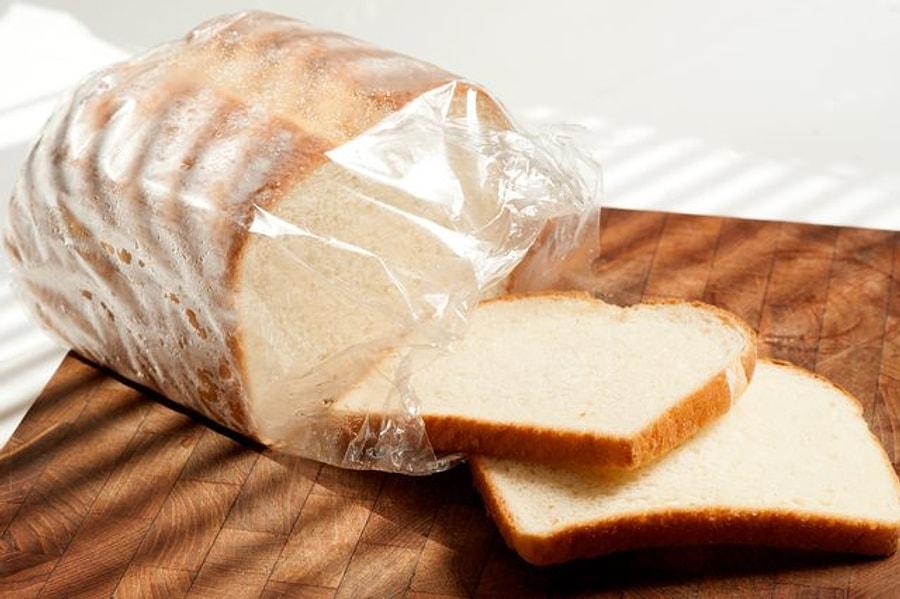 Полуфабрикат хлеба. Хлеб в заморозке. Хлеб резаный. Хлеб в пакете. Хлеб в морозилке.