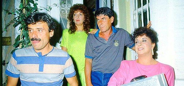 1986-1988 yılları arasında TRT'de yayınlanan başrollerini Perran Kutman ve Şevket Altuğ'un oynadığı Perihan Abla dizisindeki Şoför İsmet karakteriyle tanındı.