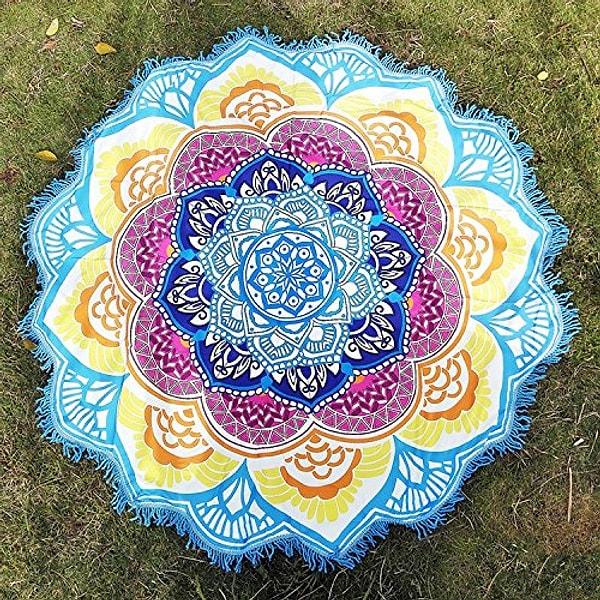 6. Bu ince kumaştan yapılmış Mandala desenli örtüyü ister pikniğe, ister plaja, ister odanıza dekor olarak, ister üstünde meditasyon yapmak için kullanabilirsiniz.