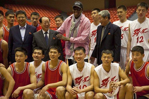 15. Kuzey Kore’nin kendine has basketbol kuralları var.