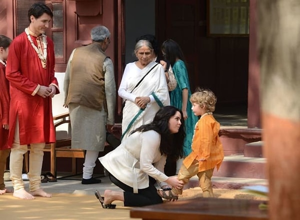 Ходить босиком - не для Адриана.