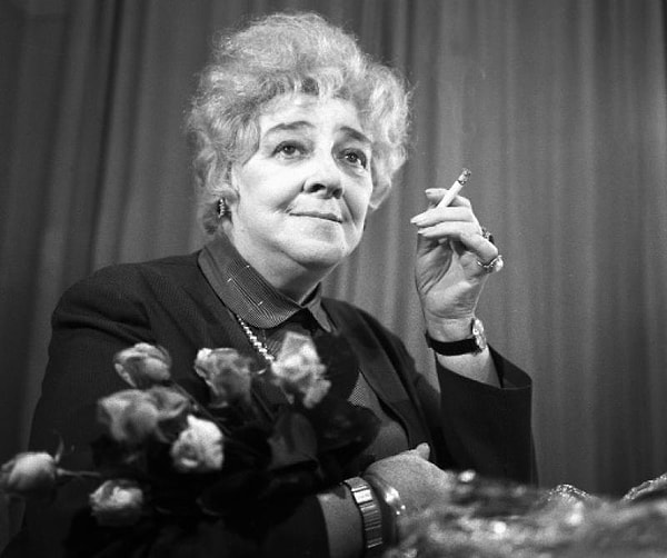 2. Фаина Раневская