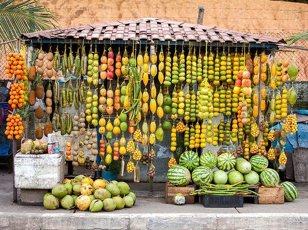 2. А теперь выбери фрукт или ягоду, при виде которых у тебя текут слюнки: