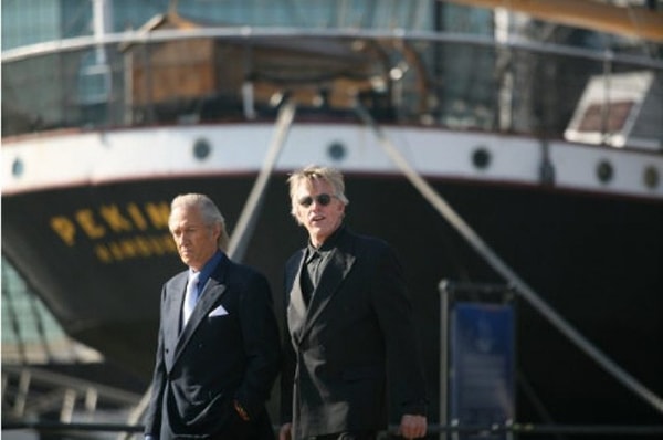 8. Дэвид Кэррадайн в роли влиятельного русского в США по имени Михаил (фильм "Ближний бой", 2007 год)