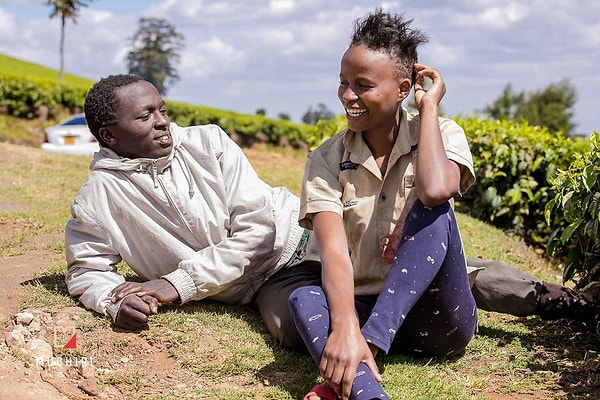 Кенийскому фотографу по имени Мачири Фрэймс пришла в голову удивительная идея.
