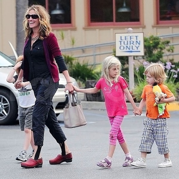 3. Джулия Робертс – прекрасная мама прекрасных детей