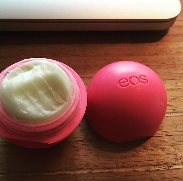 1. Когда оставила бальзам для губ на столе