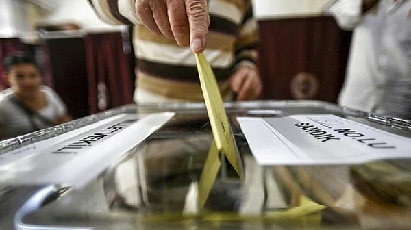 Seçim kanunun "Sandık kurulu başkanının seçimi" başlıklı maddesinin başlığı, "Sandık kurulu başkanının belirlenmesi" olarak değiştiriliyor.