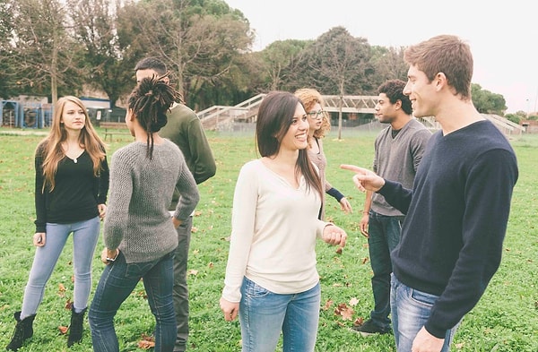 9. Выберите слово из иностранного языка: